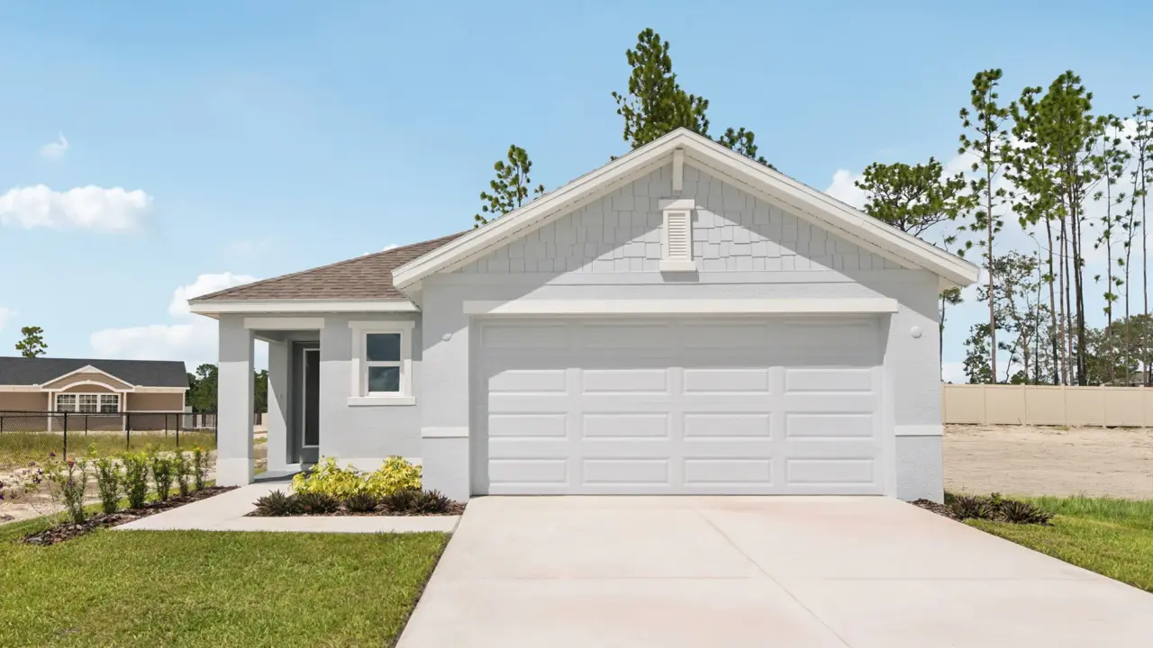 Fachada de casa de nueva construcción en Ocala, Florida
